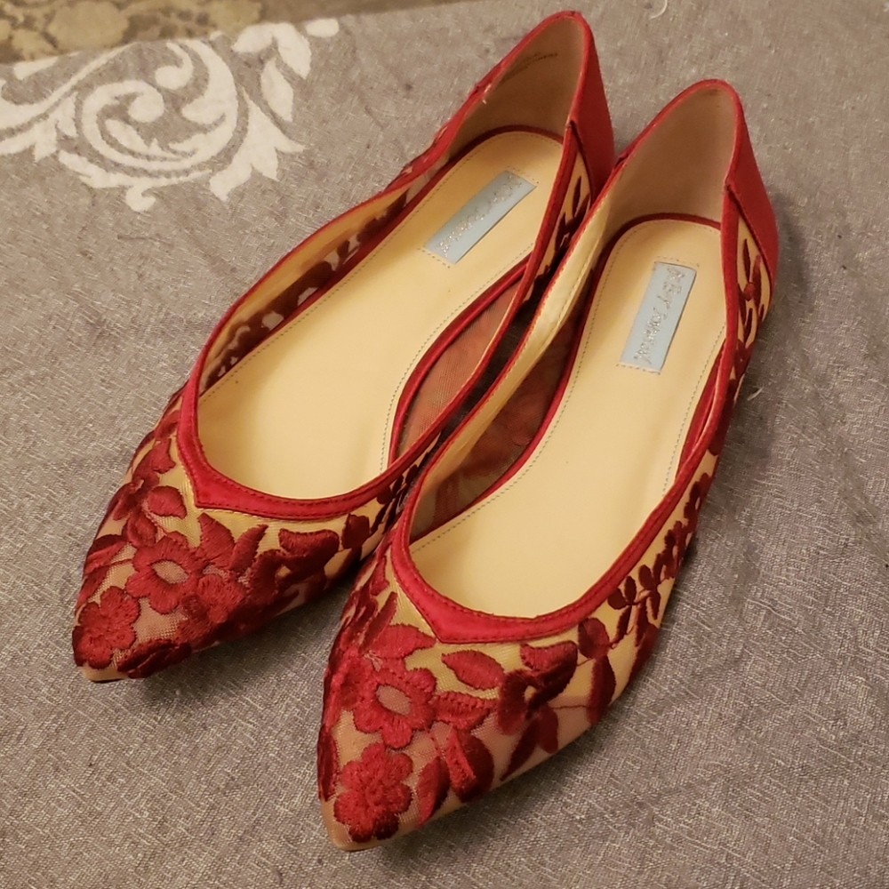 LAST CHANCE Betsey Johnson Red Embroidered Flats Size 11M